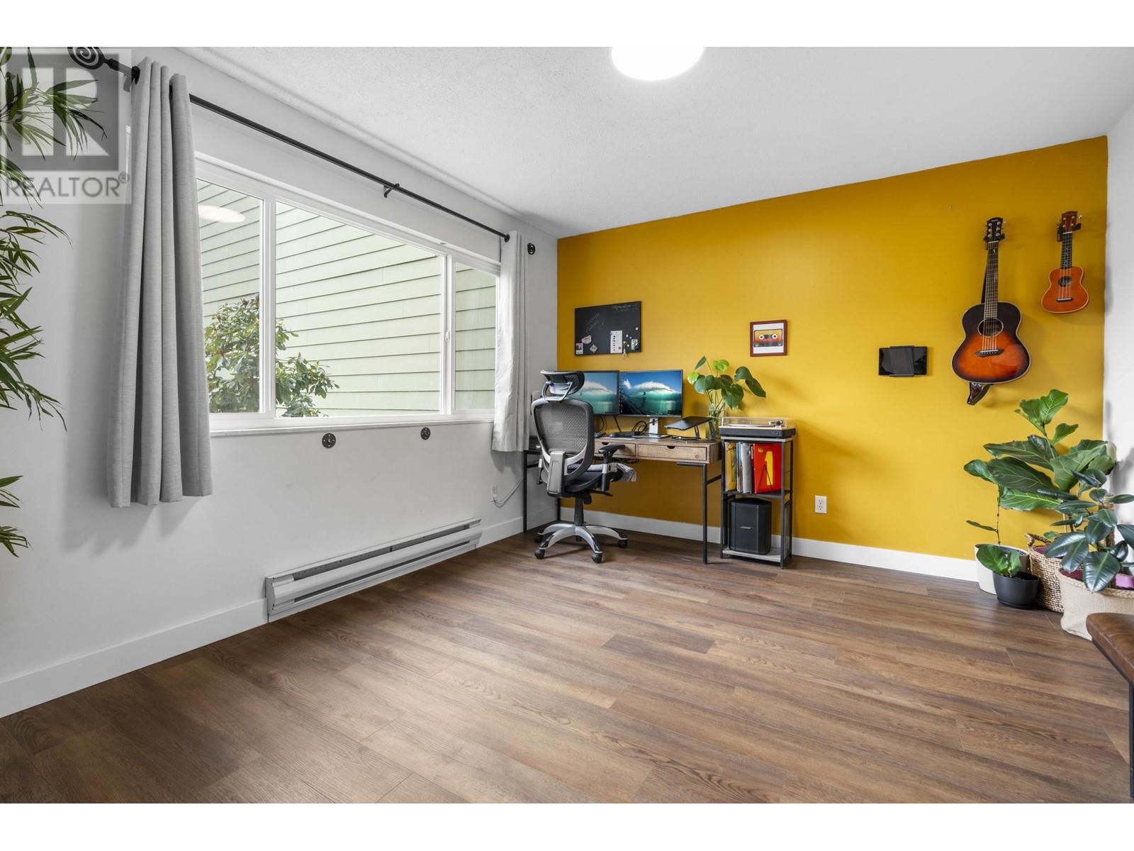 2541 Gordon Avenue, Port Coquitlam, British Columbia  V3C 3Z3 - Photo 6 - R2972159