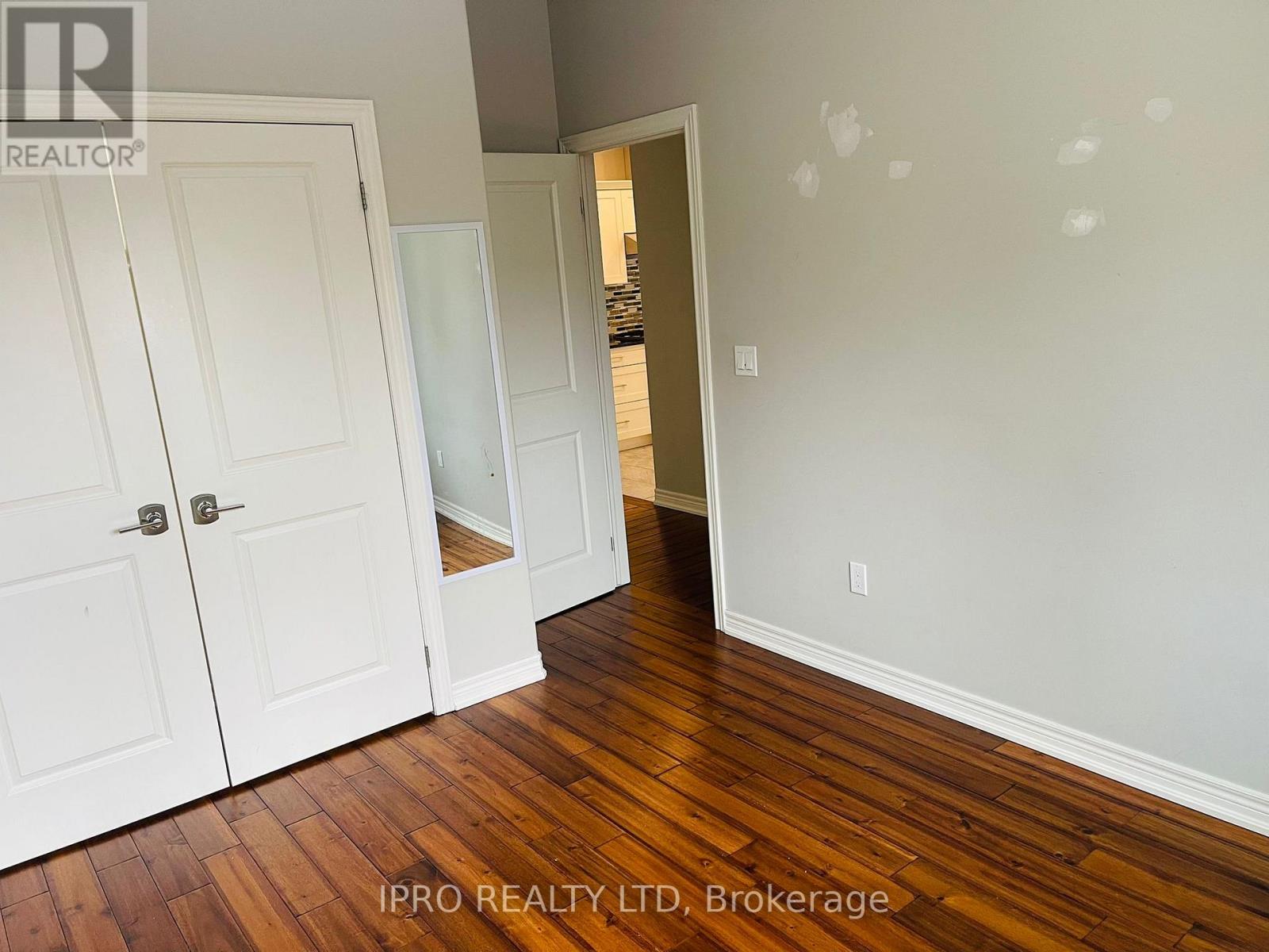 22 Elm Street, St. Catharines, Ontario  L2P 2B7 - Photo 10 - X12000749