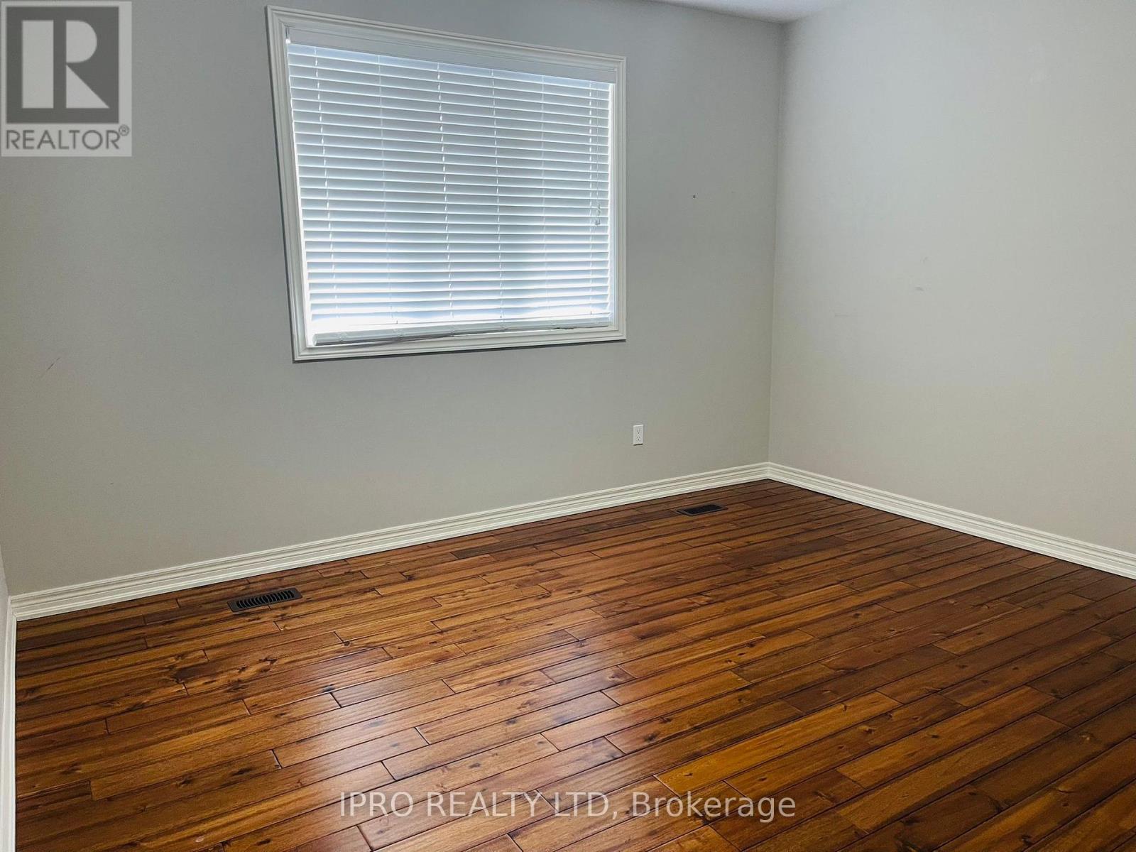 22 Elm Street, St. Catharines, Ontario  L2P 2B7 - Photo 13 - X12000749