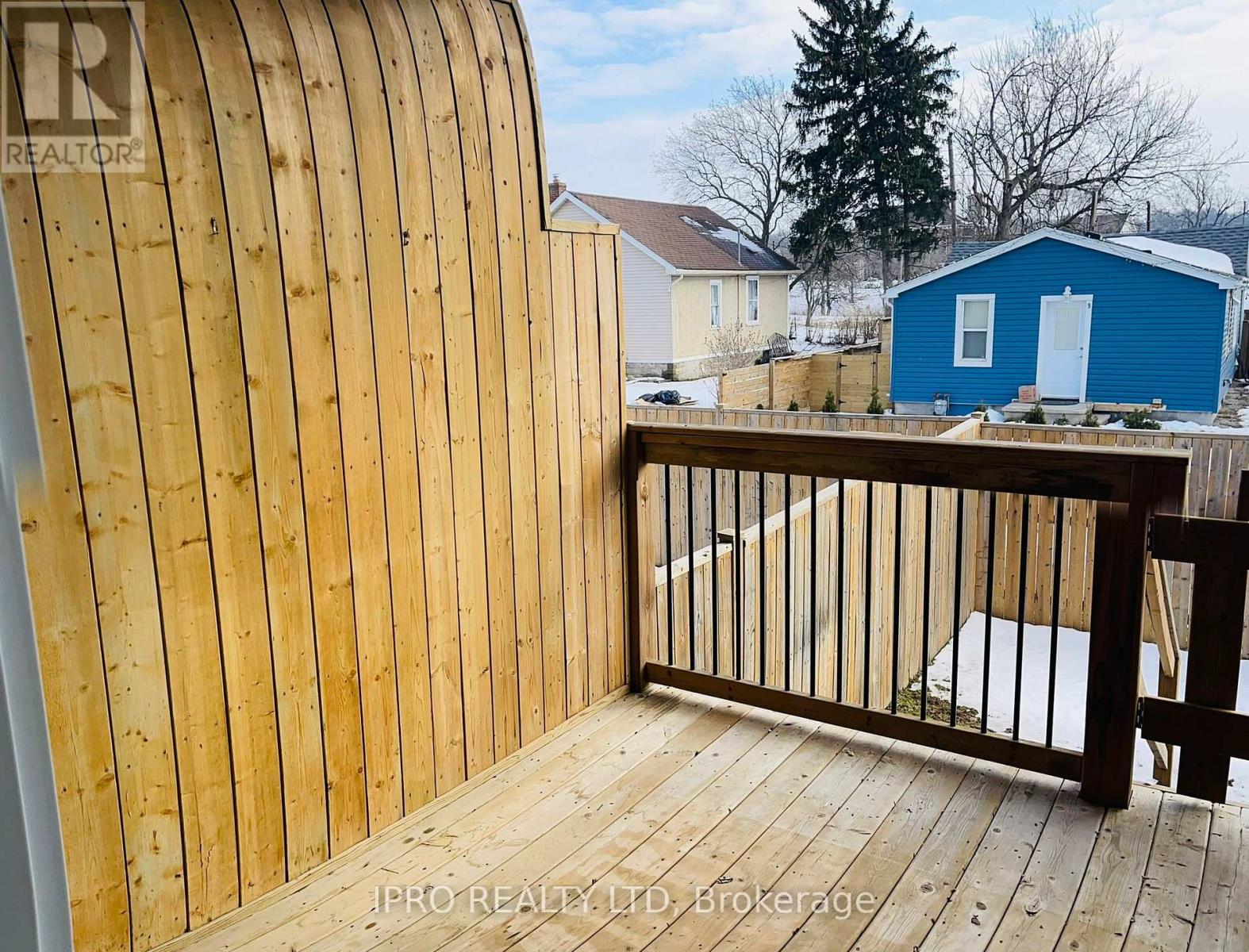 22 Elm Street, St. Catharines, Ontario  L2P 2B7 - Photo 21 - X12000749