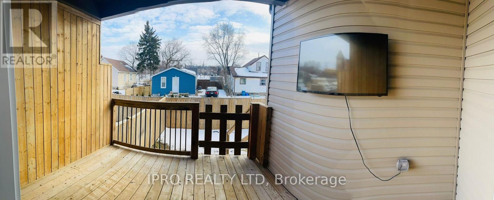 22 Elm Street, St. Catharines, Ontario  L2P 2B7 - Photo 22 - X12000749