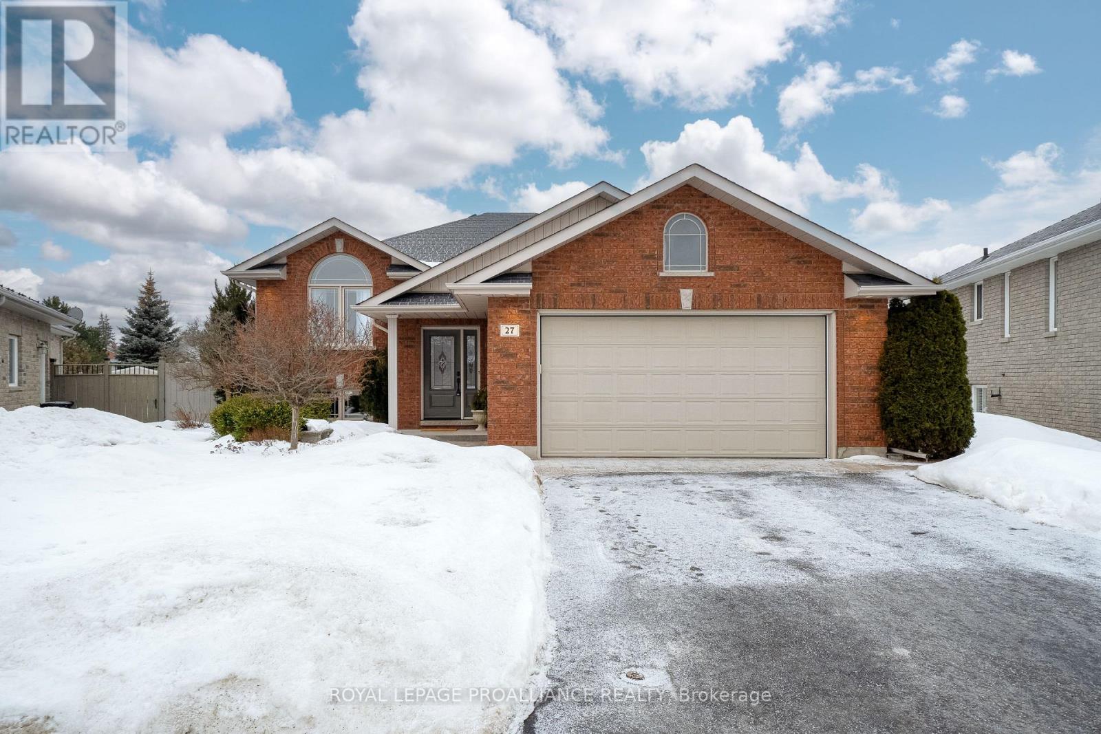 27 BOYCE COURT, Belleville, Ontario