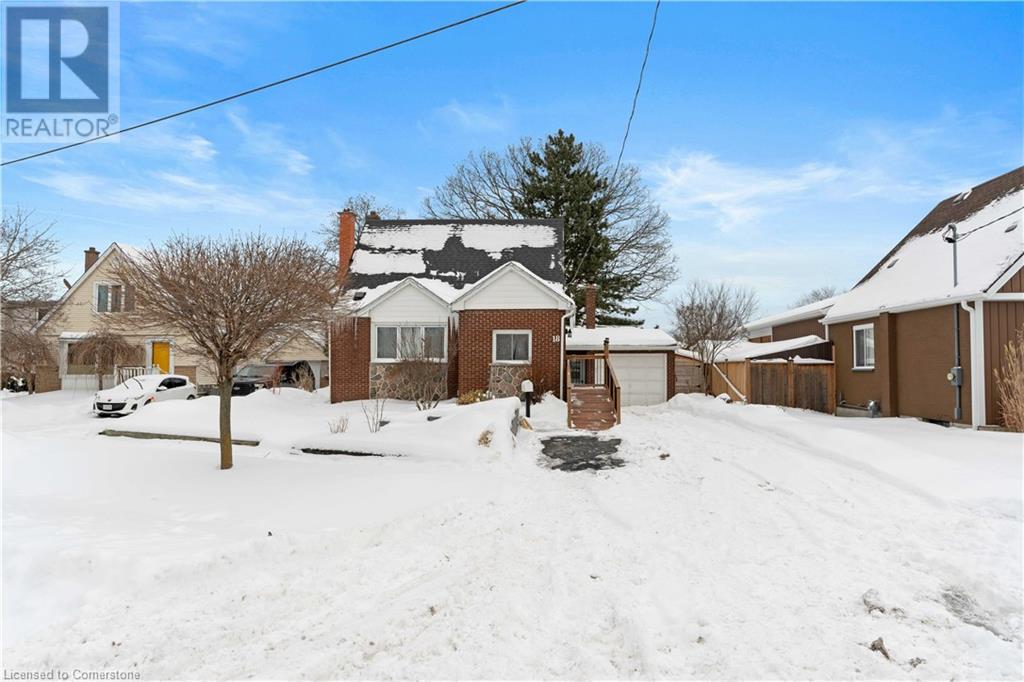 18 Flanders Avenue, St. Catharines, Ontario  L2M 5X3 - Photo 2 - 40701179