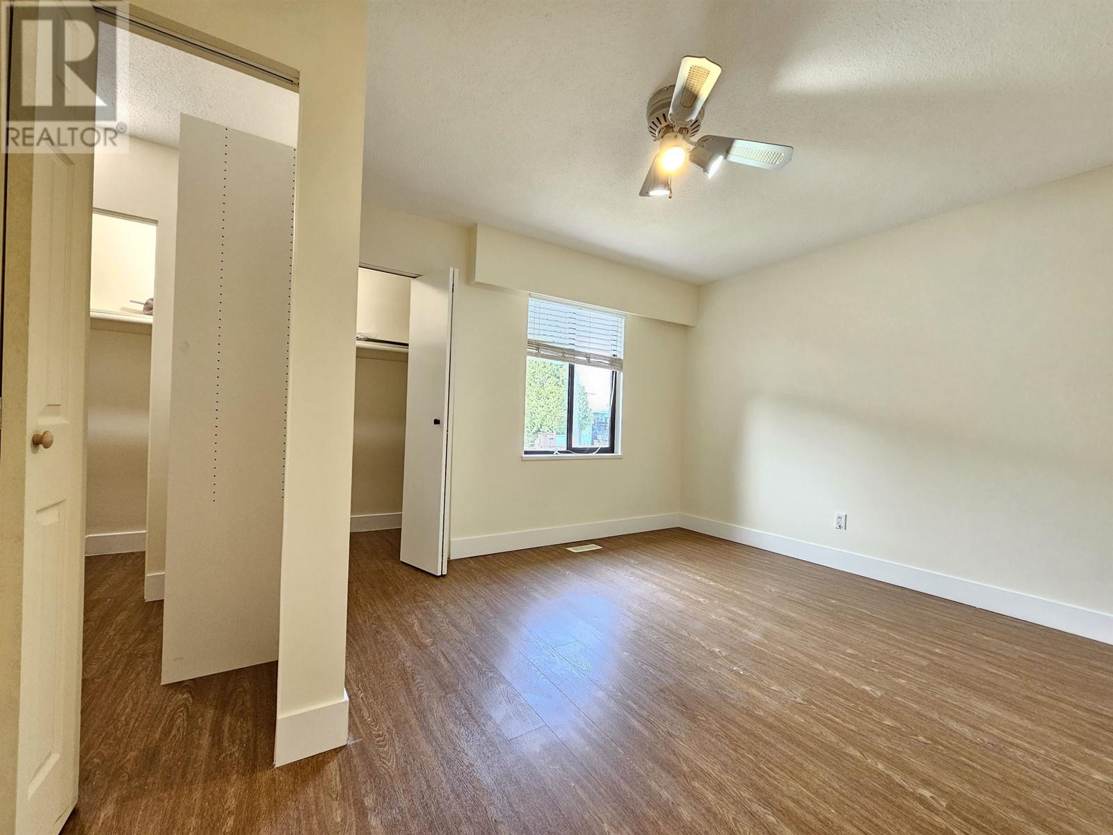 Listing Picture 8 of 23 : 7441 13TH AVENUE, Burnaby / 本拿比 - 魯藝地產 Yvonne Lu Group - MLS Medallion Club Member