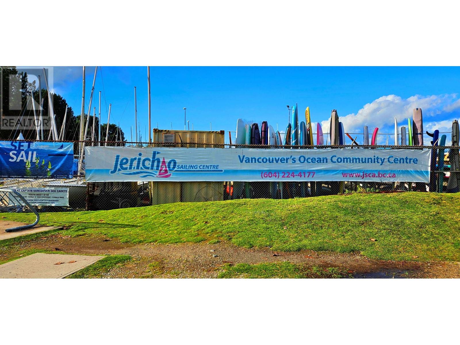 Listing Picture 11 of 20 : 4355 LOCARNO CRESCENT, Vancouver / 溫哥華 - 魯藝地產 Yvonne Lu Group - MLS Medallion Club Member