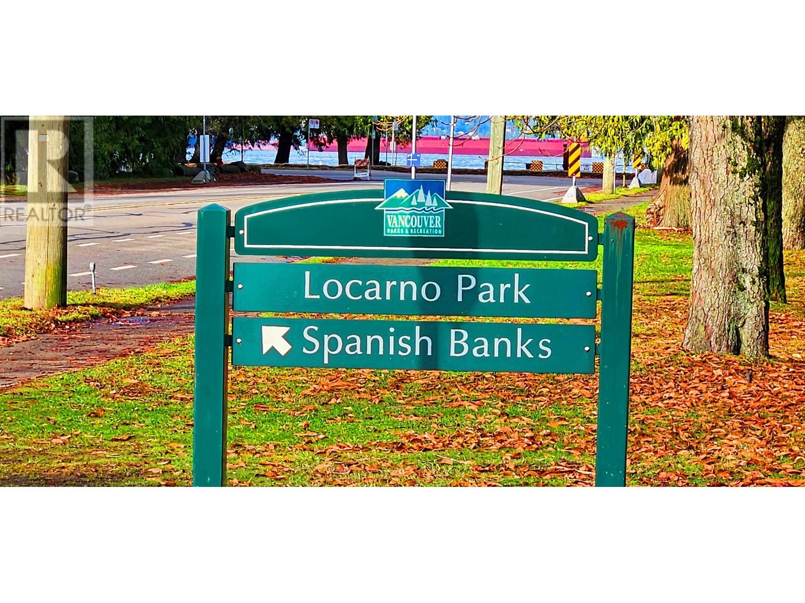 Listing Picture 12 of 20 : 4355 LOCARNO CRESCENT, Vancouver / 溫哥華 - 魯藝地產 Yvonne Lu Group - MLS Medallion Club Member