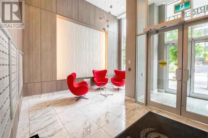Listing Picture 4 of 21 : 802 8688 HAZELBRIDGE WAY, Richmond / 烈治文 - 魯藝地產 Yvonne Lu Group - MLS Medallion Club Member