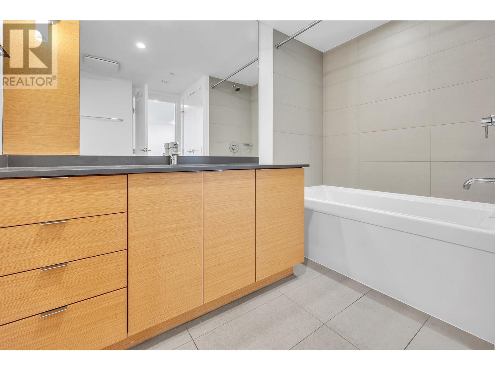 402 135 E 17th Street, North Vancouver, British Columbia  V7L 0C4 - Photo 19 - R2973616