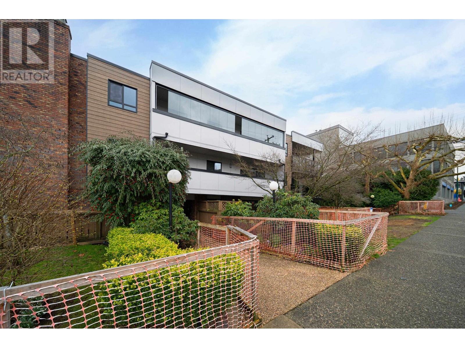 Listing Picture 2 of 21 : 202 2424 CYPRESS STREET, Vancouver / 溫哥華 - 魯藝地產 Yvonne Lu Group - MLS Medallion Club Member