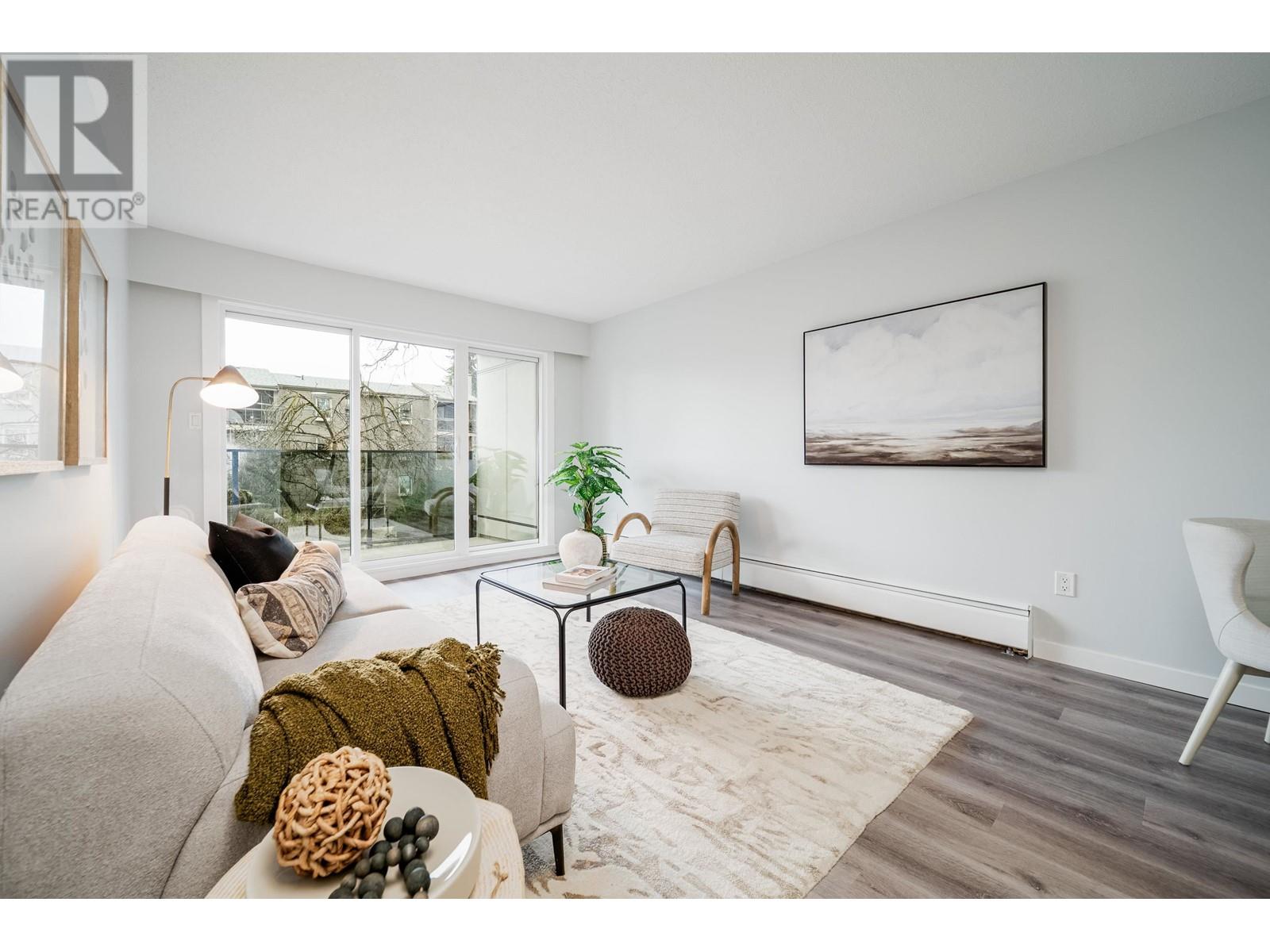 Listing Picture 3 of 21 : 202 2424 CYPRESS STREET, Vancouver / 溫哥華 - 魯藝地產 Yvonne Lu Group - MLS Medallion Club Member