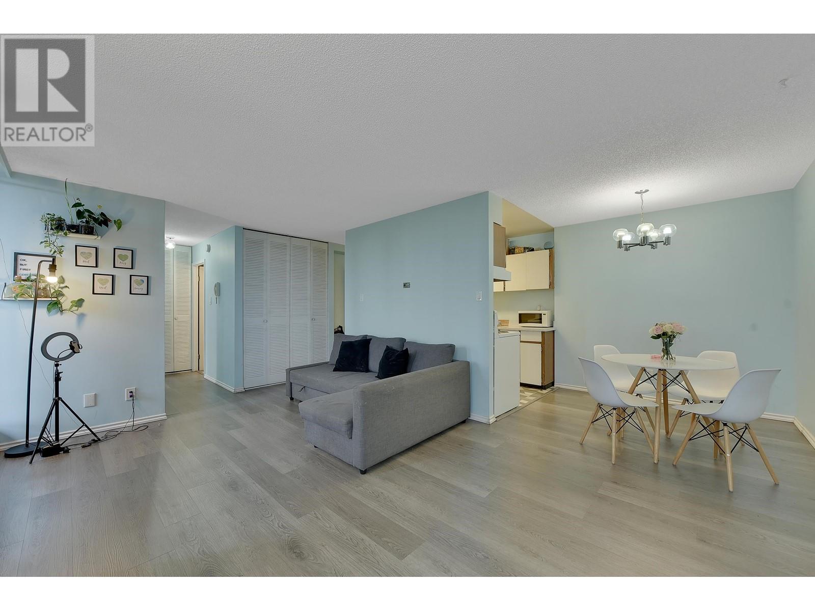 605 6759 Willingdon Avenue, Burnaby, British Columbia  V5H 3Y9 - Photo 2 - R2970301
