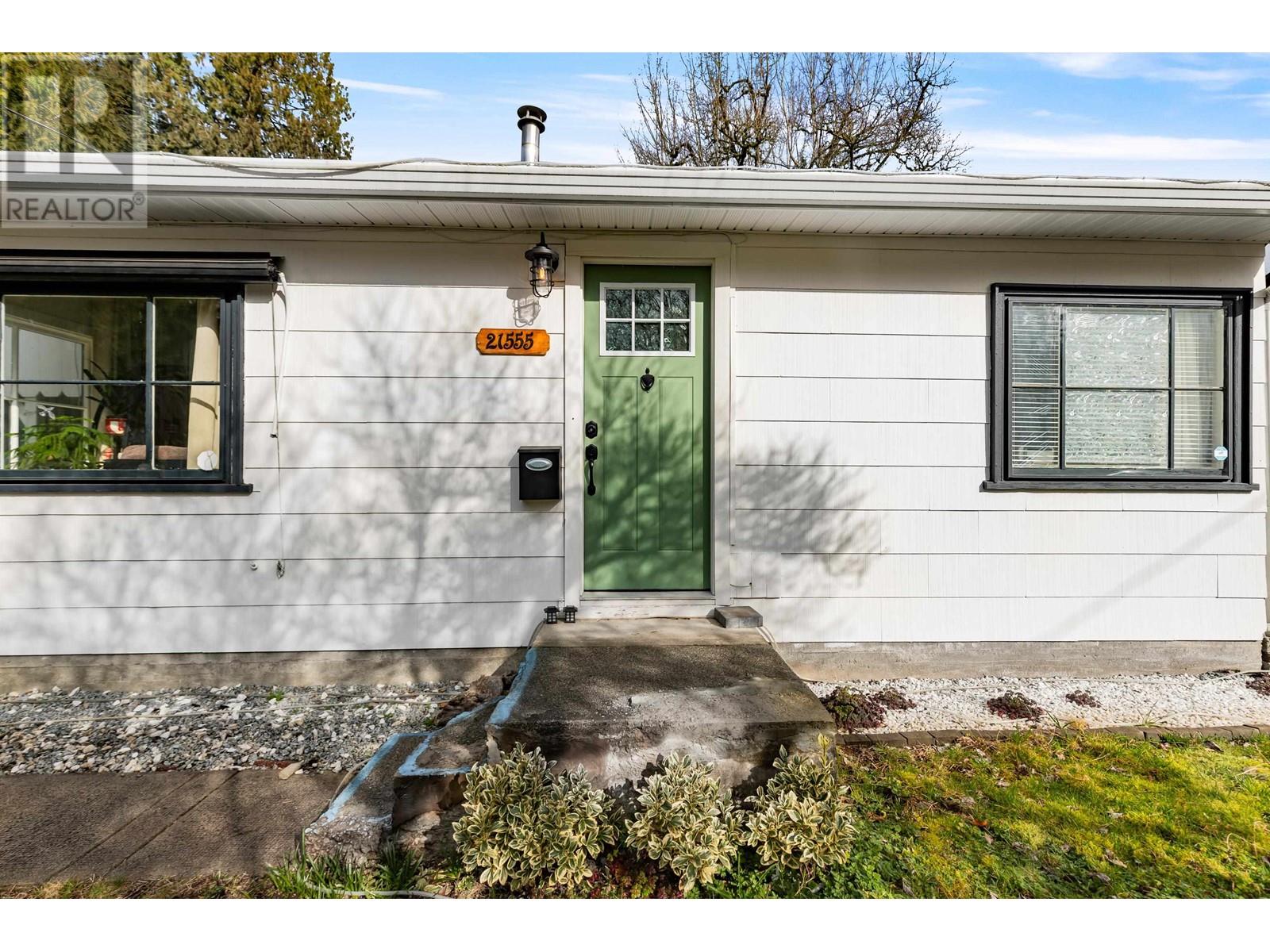 Property at 21555 121 AVENUE image 2