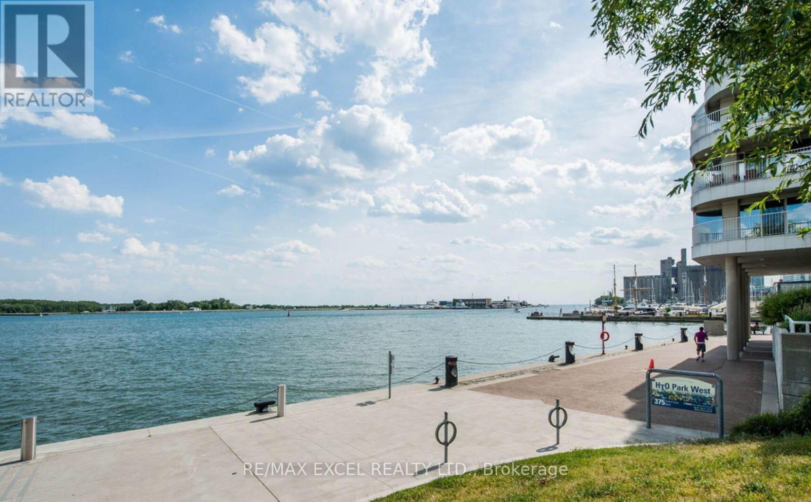 2705 - 15 Queens Quay E, Toronto, Ontario  M5E 0C5 - Photo 38 - C11984178