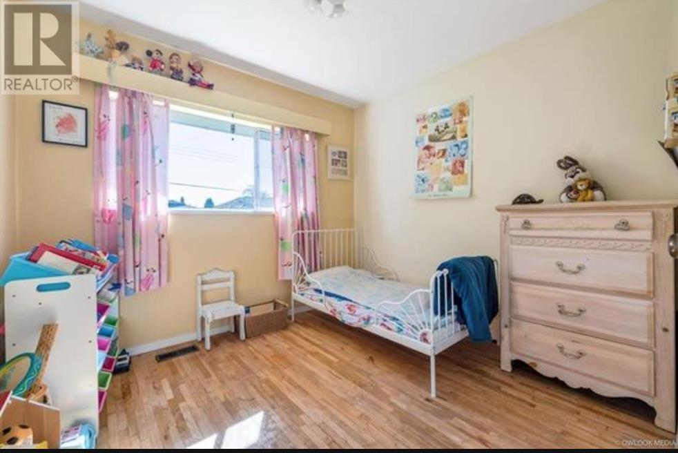 Listing Picture 7 of 15 : 7491 MONTANA ROAD, Richmond / 烈治文 - 魯藝地產 Yvonne Lu Group - MLS Medallion Club Member