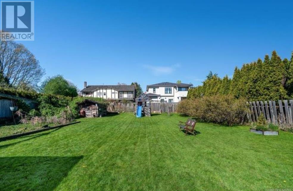 Listing Picture 14 of 15 : 7491 MONTANA ROAD, Richmond / 烈治文 - 魯藝地產 Yvonne Lu Group - MLS Medallion Club Member