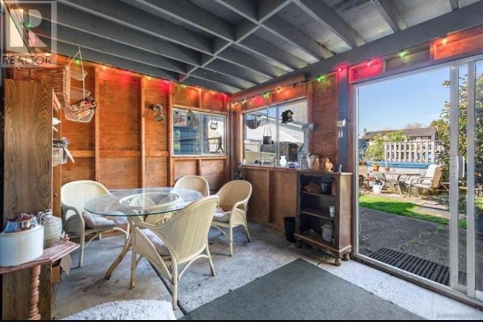 Listing Picture 13 of 15 : 7491 MONTANA ROAD, Richmond / 烈治文 - 魯藝地產 Yvonne Lu Group - MLS Medallion Club Member