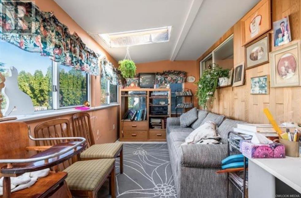 Listing Picture 6 of 15 : 7491 MONTANA ROAD, Richmond / 烈治文 - 魯藝地產 Yvonne Lu Group - MLS Medallion Club Member