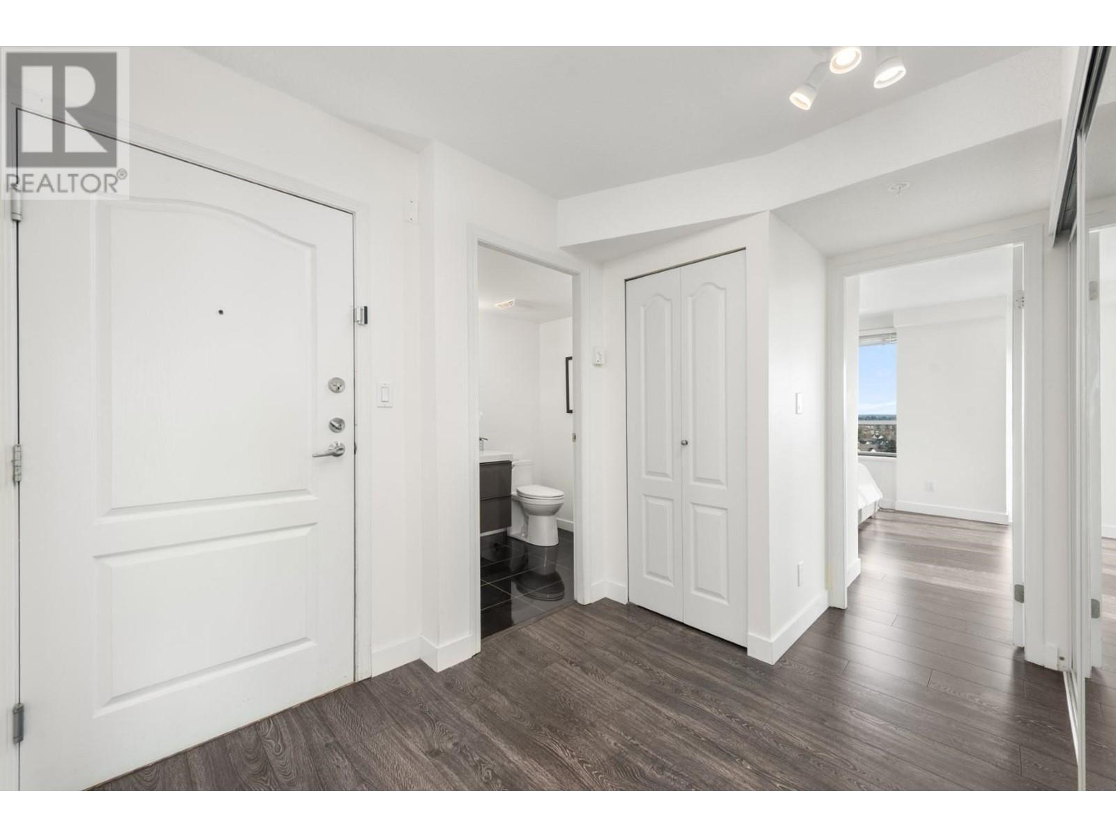 Listing Picture 25 of 40 : 1402 7760 GRANVILLE AVENUE, Richmond / 烈治文 - 魯藝地產 Yvonne Lu Group - MLS Medallion Club Member