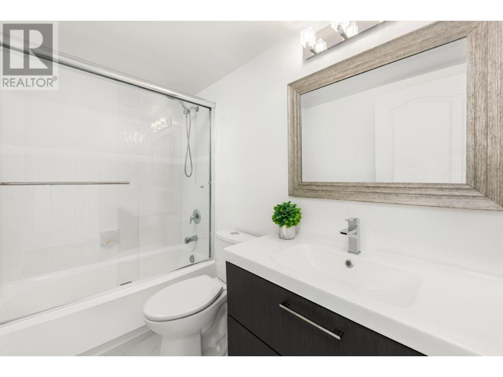 Listing Picture 20 of 40 : 1402 7760 GRANVILLE AVENUE, Richmond / 烈治文 - 魯藝地產 Yvonne Lu Group - MLS Medallion Club Member