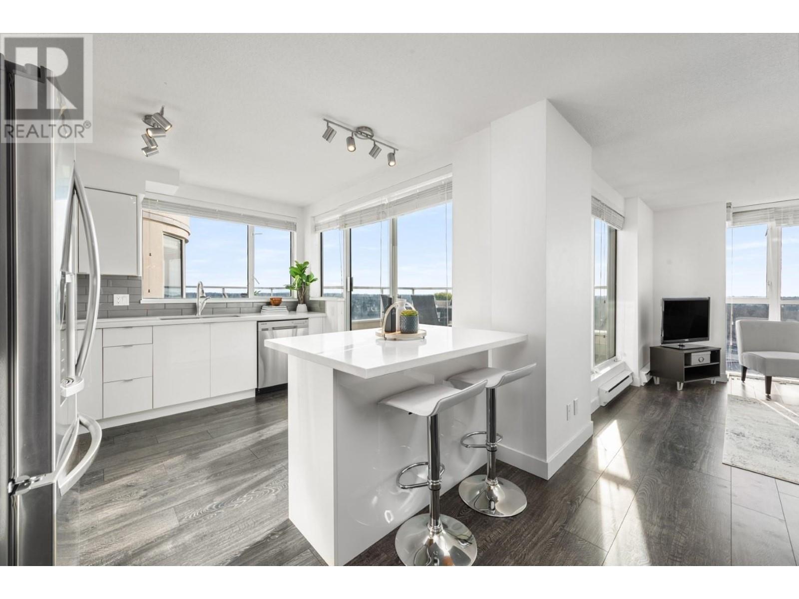 Listing Picture 4 of 40 : 1402 7760 GRANVILLE AVENUE, Richmond / 烈治文 - 魯藝地產 Yvonne Lu Group - MLS Medallion Club Member