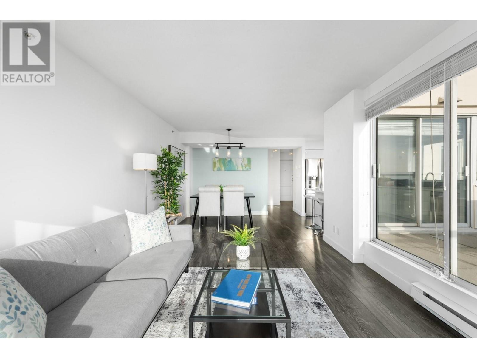 Listing Picture 7 of 40 : 1402 7760 GRANVILLE AVENUE, Richmond / 烈治文 - 魯藝地產 Yvonne Lu Group - MLS Medallion Club Member