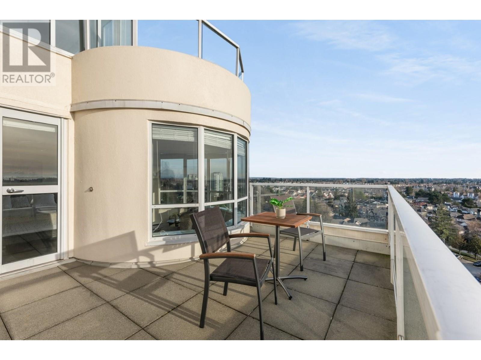 Listing Picture 3 of 40 : 1402 7760 GRANVILLE AVENUE, Richmond / 烈治文 - 魯藝地產 Yvonne Lu Group - MLS Medallion Club Member