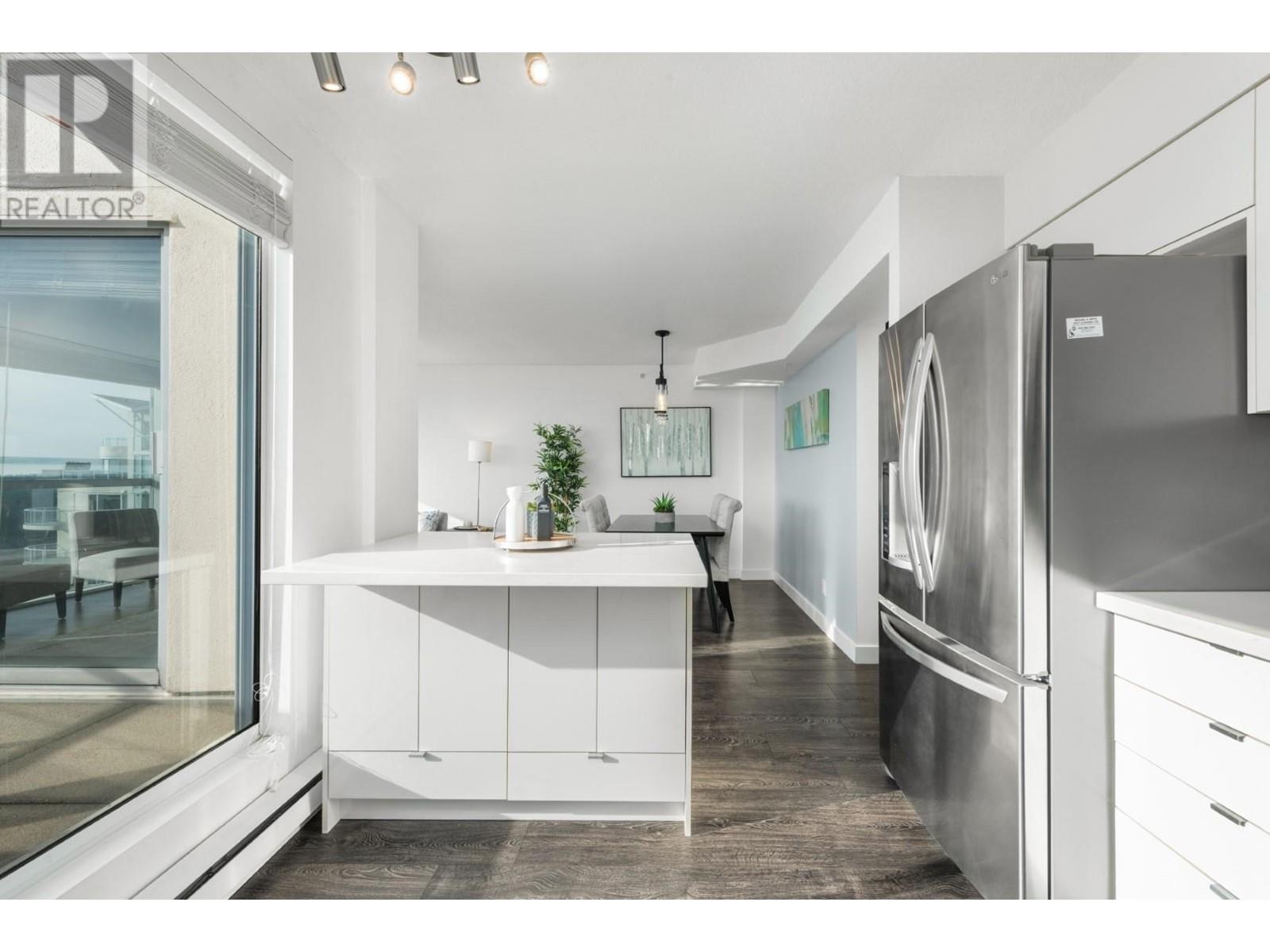 Listing Picture 23 of 40 : 1402 7760 GRANVILLE AVENUE, Richmond / 烈治文 - 魯藝地產 Yvonne Lu Group - MLS Medallion Club Member
