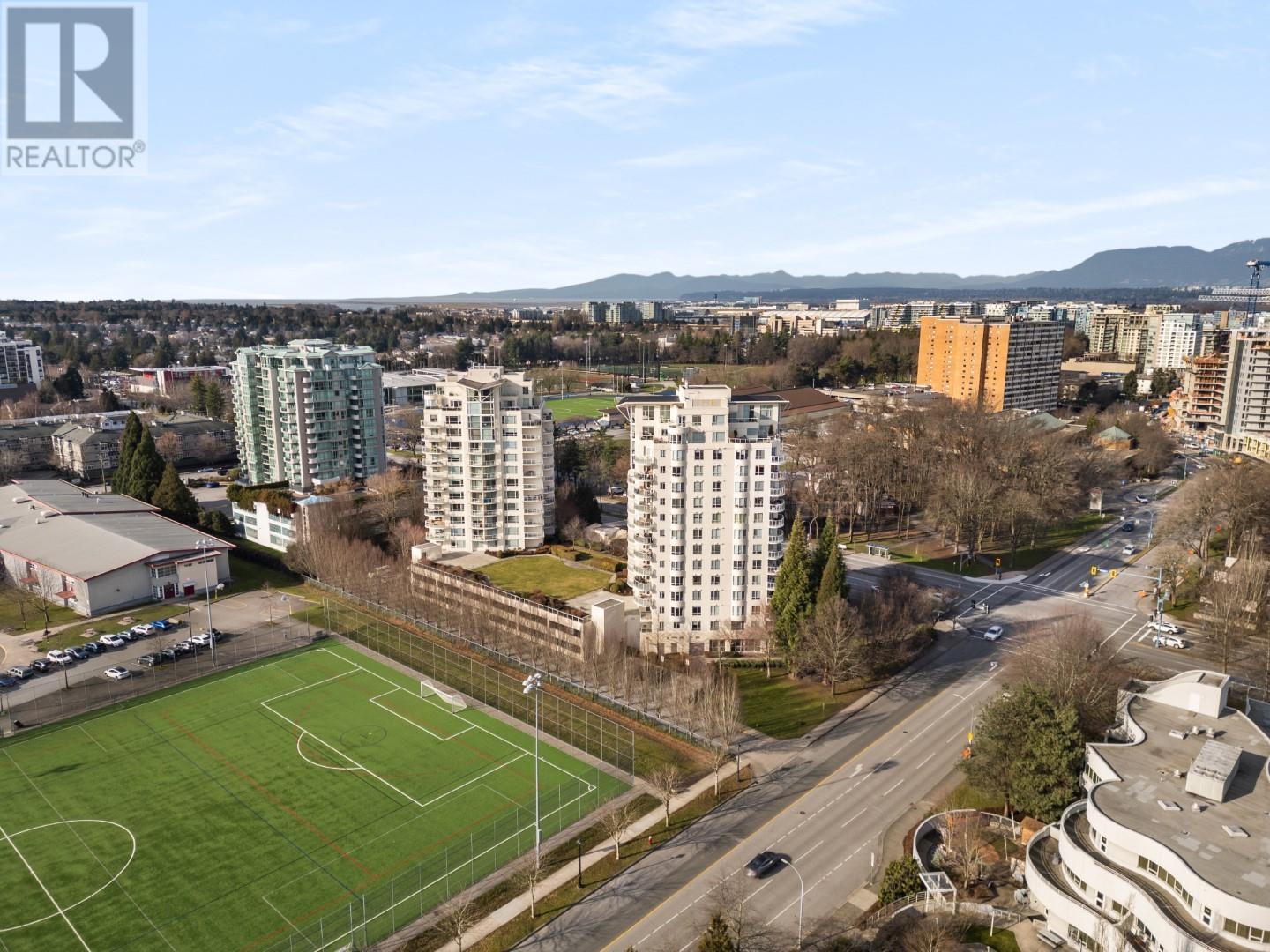 Listing Picture 38 of 40 : 1402 7760 GRANVILLE AVENUE, Richmond / 烈治文 - 魯藝地產 Yvonne Lu Group - MLS Medallion Club Member