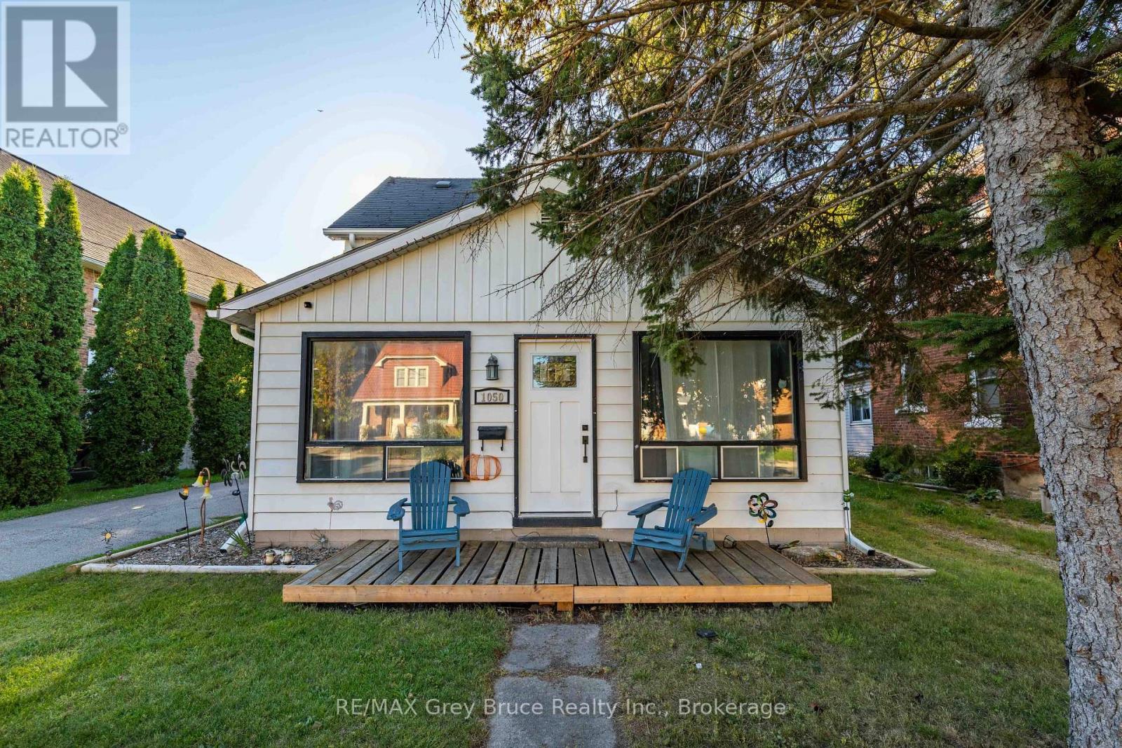 1050 2nd Avenue W, Owen Sound, Ontario  N4K 4M9 - Photo 2 - X12000845
