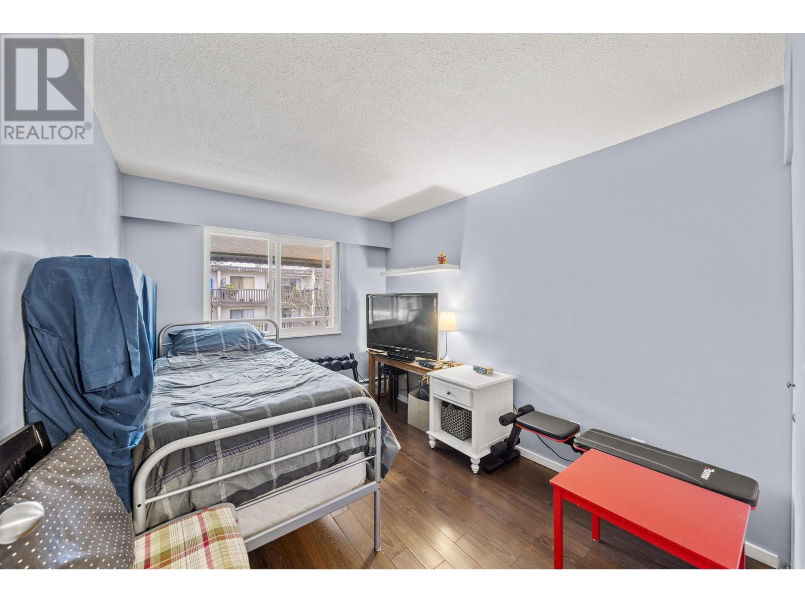Listing Picture 16 of 29 : 302 371 ELLESMERE AVENUE, Burnaby / 本拿比 - 魯藝地產 Yvonne Lu Group - MLS Medallion Club Member