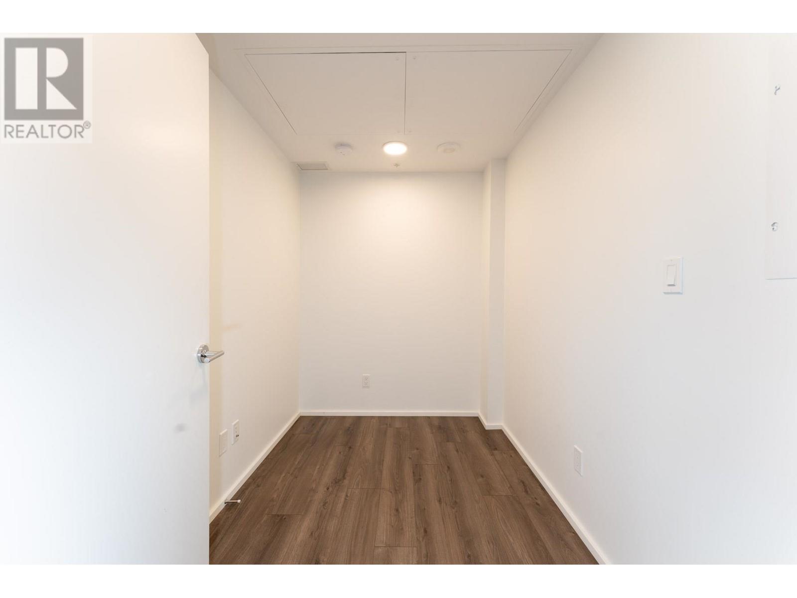 Listing Picture 12 of 25 : 709 3809 EVERGREEN PLACE, Burnaby / 本拿比 - 魯藝地產 Yvonne Lu Group - MLS Medallion Club Member