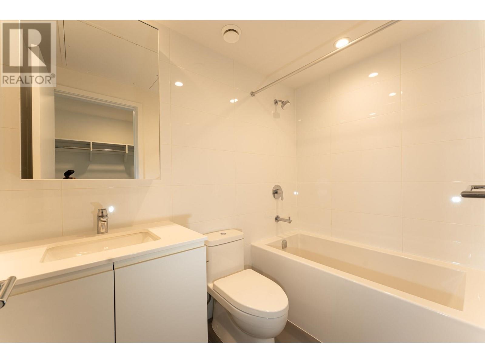 Listing Picture 8 of 25 : 709 3809 EVERGREEN PLACE, Burnaby / 本拿比 - 魯藝地產 Yvonne Lu Group - MLS Medallion Club Member