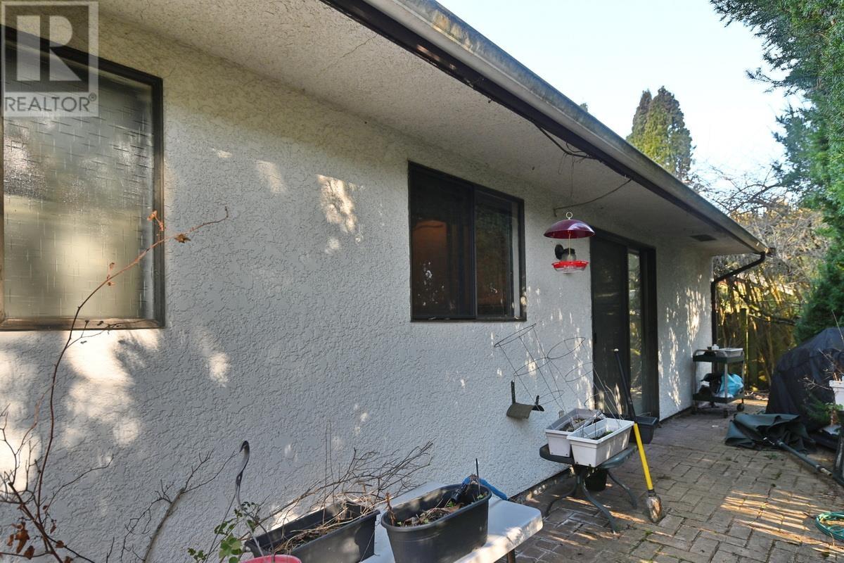 10651 Bromfield Place, Richmond, British Columbia  V7A 4H8 - Photo 6 - R2973156