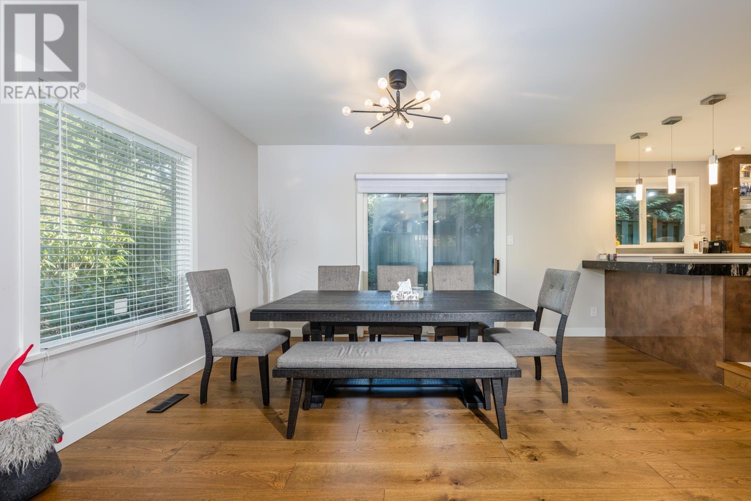 5202 Sprucefeild Road, West Vancouver, British Columbia  V7W 2X6 - Photo 5 - R2973683