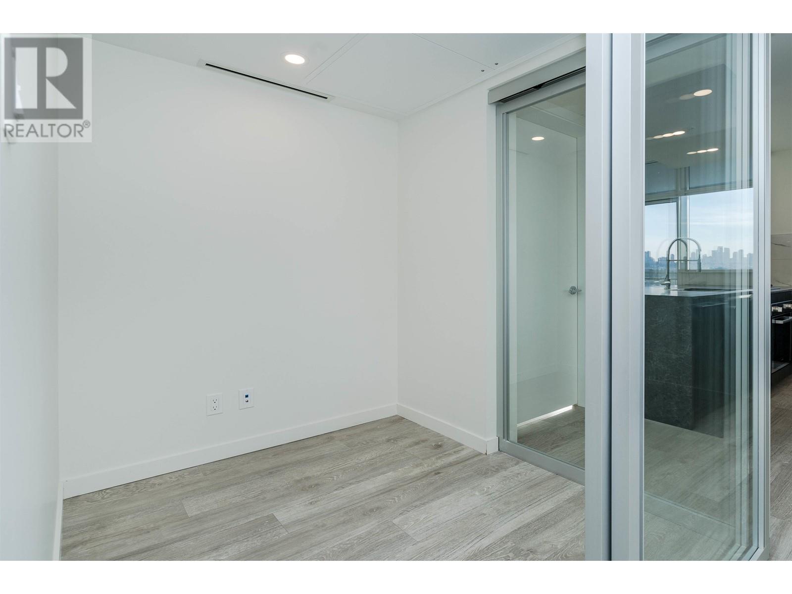 Listing Picture 17 of 40 : 1306 5333 GORING STREET, Burnaby / 本拿比 - 魯藝地產 Yvonne Lu Group - MLS Medallion Club Member