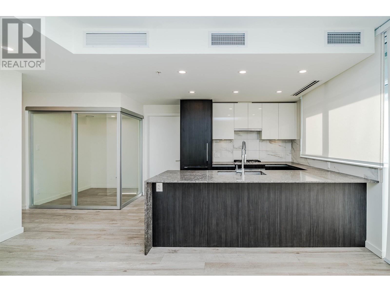 Listing Picture 13 of 40 : 1306 5333 GORING STREET, Burnaby / 本拿比 - 魯藝地產 Yvonne Lu Group - MLS Medallion Club Member