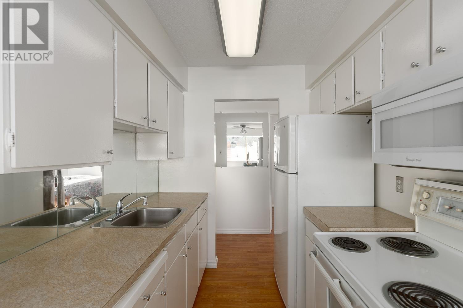 116 1345 Chesterfield Avenue, North Vancouver, British Columbia  V7M 2N1 - Photo 10 - R2973131