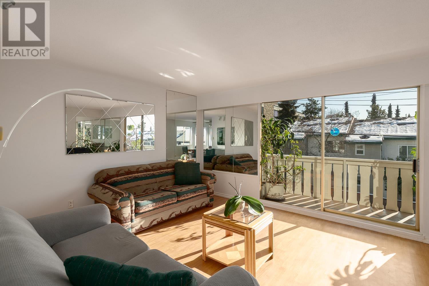 116 1345 Chesterfield Avenue, North Vancouver, British Columbia  V7M 2N1 - Photo 5 - R2973131
