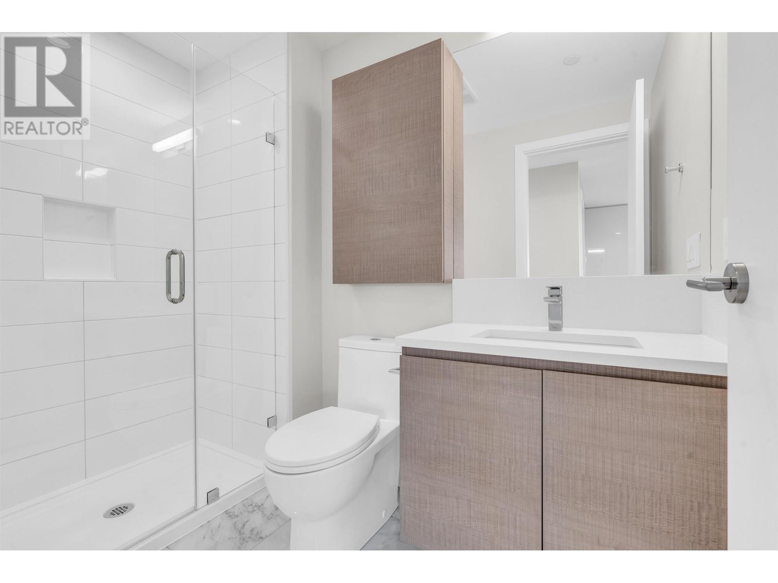 Listing Picture 17 of 31 : 3701 2108 GILMORE AVENUE, Burnaby / 本拿比 - 魯藝地產 Yvonne Lu Group - MLS Medallion Club Member
