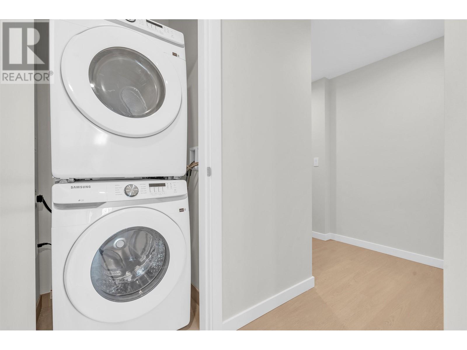 Listing Picture 20 of 31 : 3701 2108 GILMORE AVENUE, Burnaby / 本拿比 - 魯藝地產 Yvonne Lu Group - MLS Medallion Club Member