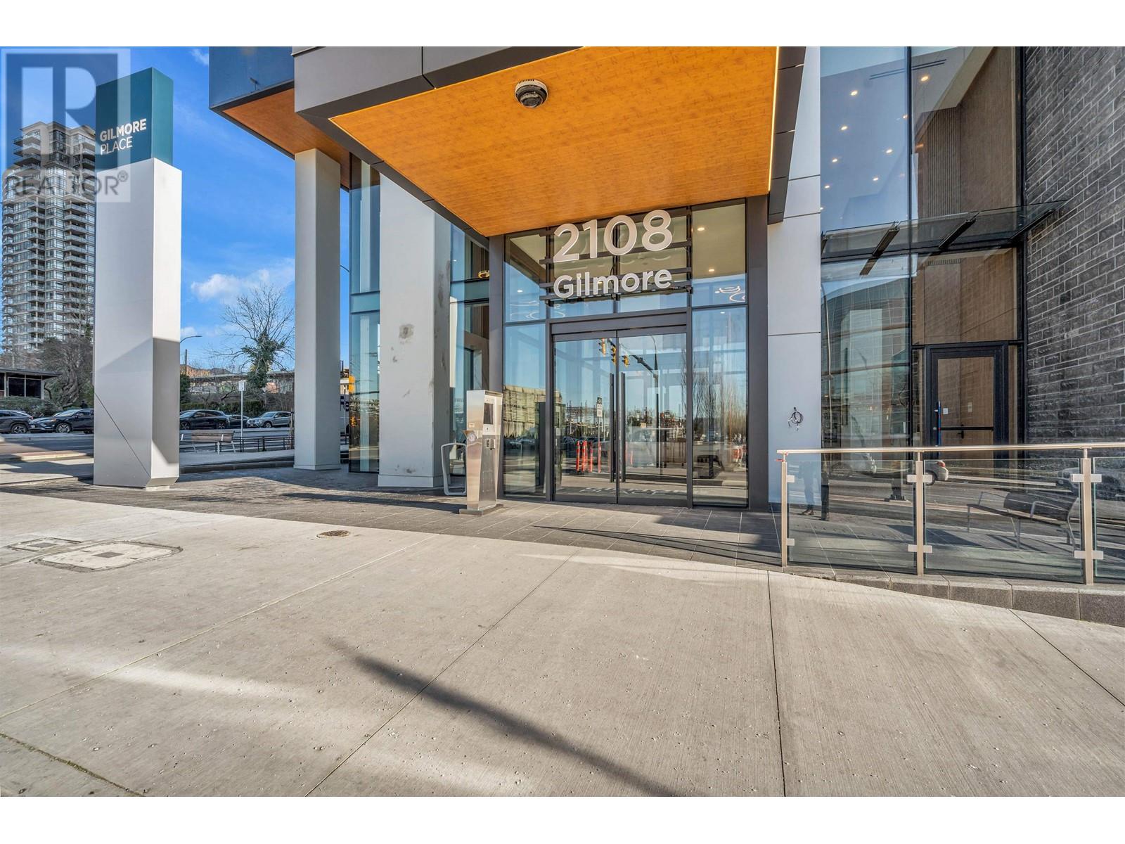 Listing Picture 3 of 31 : 3701 2108 GILMORE AVENUE, Burnaby / 本拿比 - 魯藝地產 Yvonne Lu Group - MLS Medallion Club Member