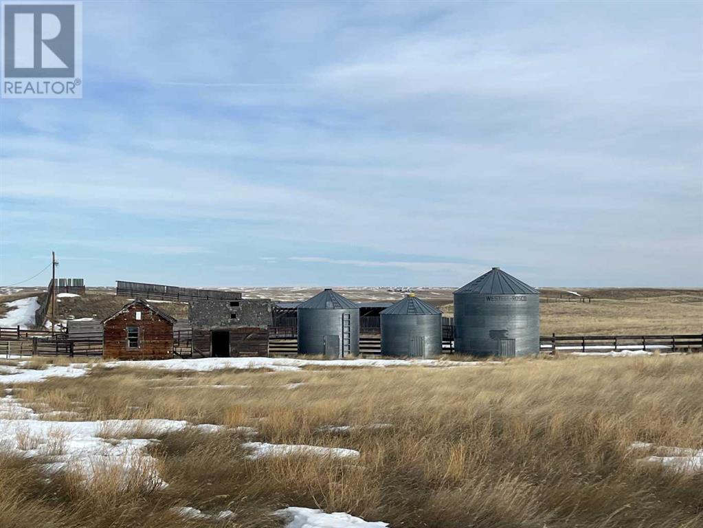 Near Hwy 62, Del Bonita, Alberta  T0K 0S0 - Photo 1 - A2198832