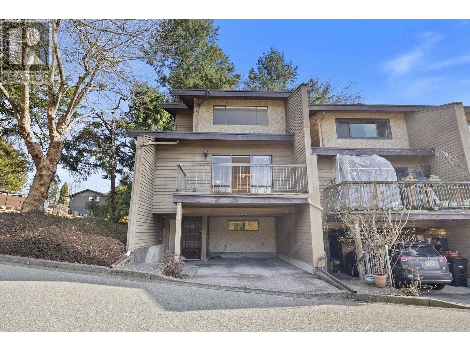 2620 Moorcroft Court, Burnaby, British Columbia  V5B 4R2 - Photo 4 - R2973105