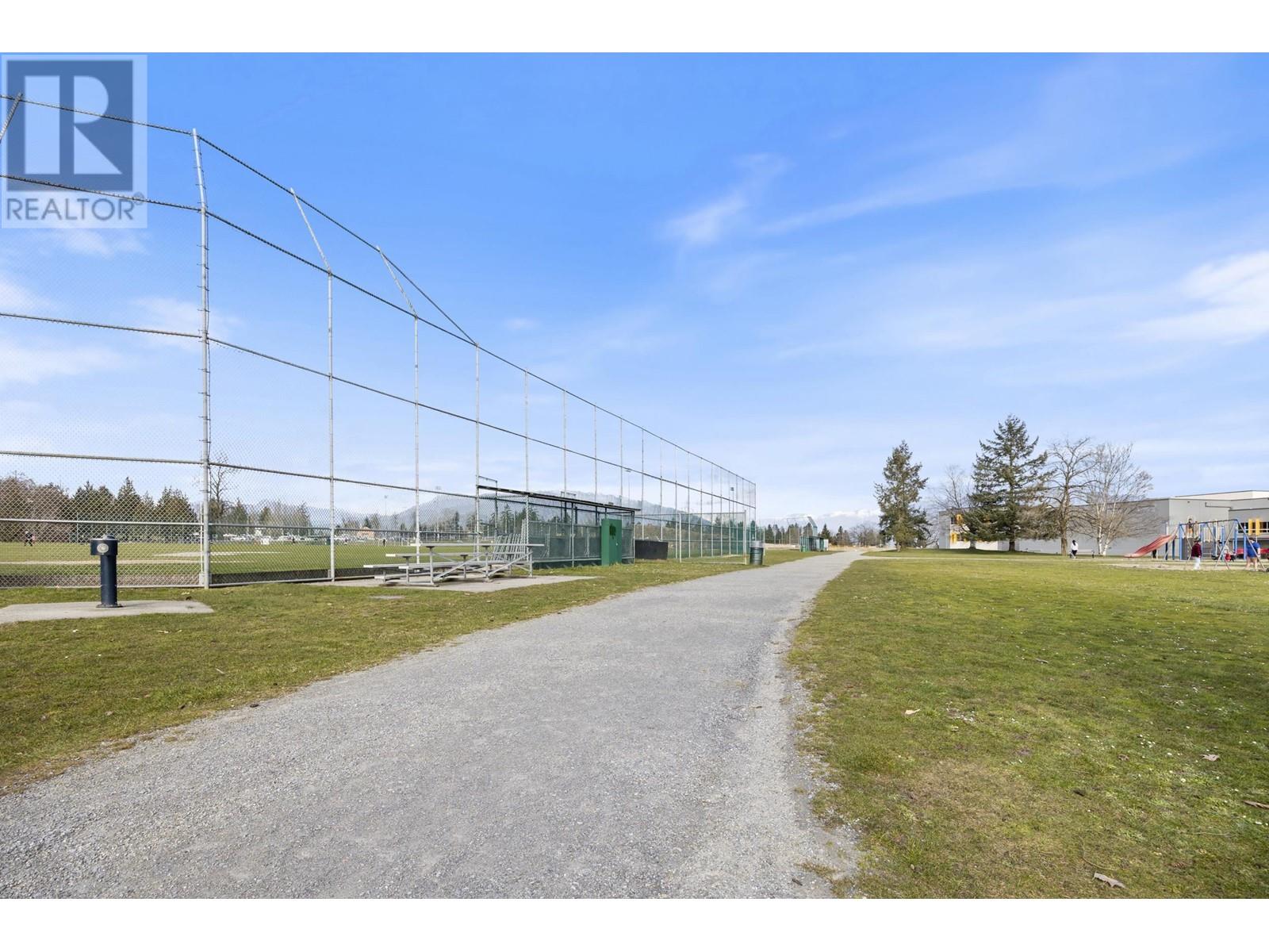 2620 Moorcroft Court, Burnaby, British Columbia  V5B 4R2 - Photo 40 - R2973105