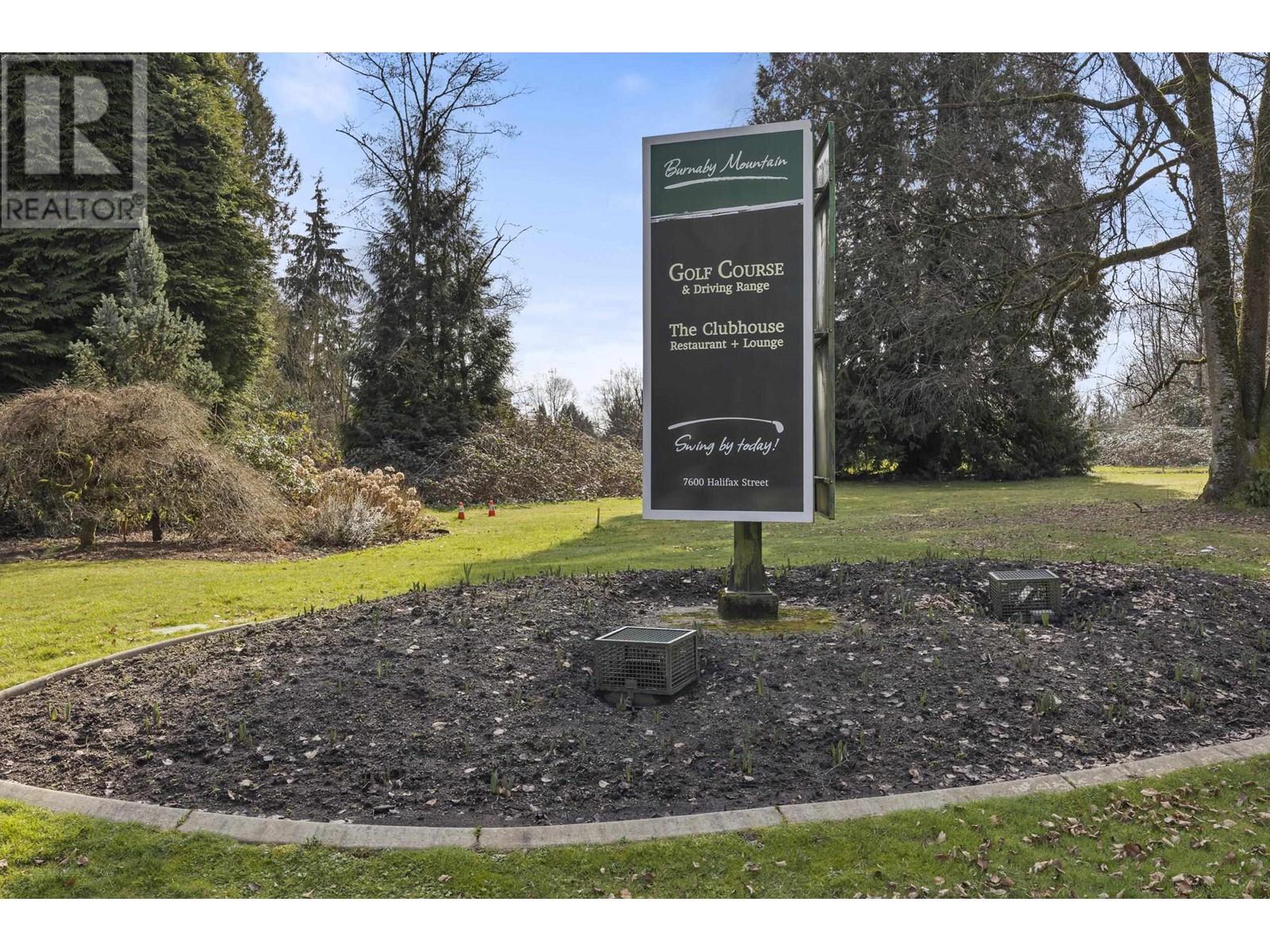 2620 Moorcroft Court, Burnaby, British Columbia  V5B 4R2 - Photo 36 - R2973105