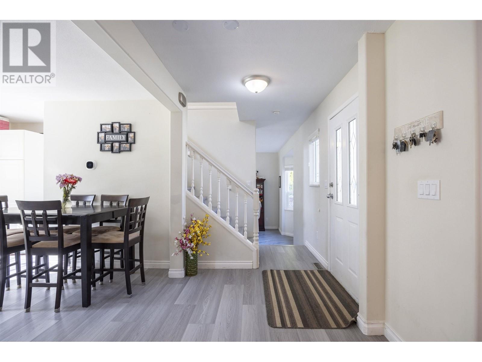 13011 250 Street, Maple Ridge, British Columbia  V4R 2G1 - Photo 2 - R2973642