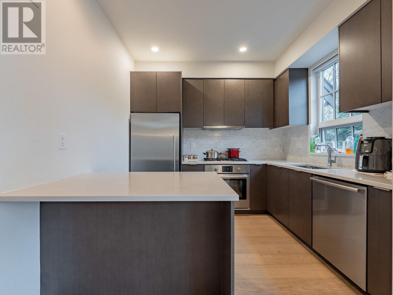 7903 Oak Street, Vancouver, British Columbia  V6P 4A6 - Photo 4 - R2973545