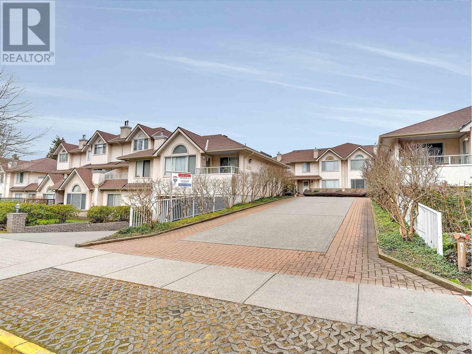 Listing Picture 39 of 40 : 21 3701 THURSTON STREET, Burnaby / 本拿比 - 魯藝地產 Yvonne Lu Group - MLS Medallion Club Member