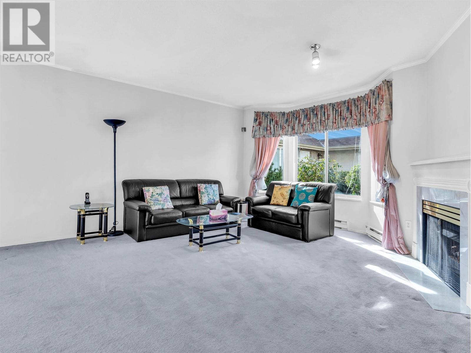 Listing Picture 5 of 40 : 21 3701 THURSTON STREET, Burnaby / 本拿比 - 魯藝地產 Yvonne Lu Group - MLS Medallion Club Member