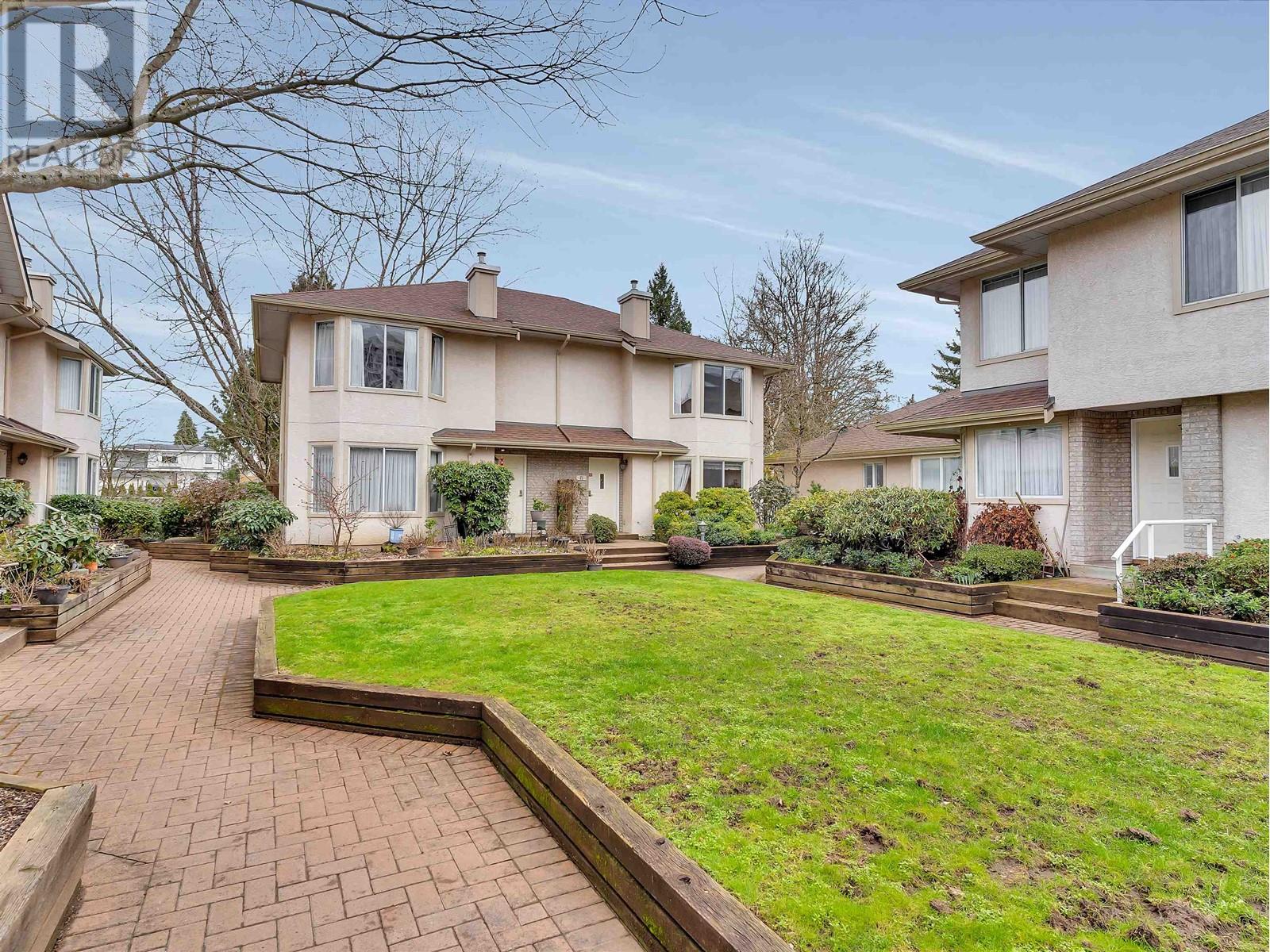 Listing Picture 38 of 40 : 21 3701 THURSTON STREET, Burnaby / 本拿比 - 魯藝地產 Yvonne Lu Group - MLS Medallion Club Member